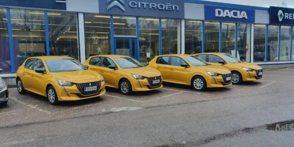 Pieni ja edullinen vuokra-auto Helsingissä – täydellinen valinta kaupunkiajoon ja lyhyille matkoille.